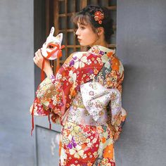 Sun Kimono, Woman Kimono, Japanese Kimono Fashion, Japanese Kimono Dress, Traditional Woman, Japanese Hoodie, Japanese Yukata, Kimono Japan, Traditional Japanese Kimono