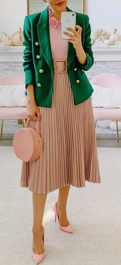 Colorful Suit, San Francisco Fashion, Pleated Skirt Outfit, Atlantic Pacific, Mode Inspo, 가을 패션, Work Outfits Women