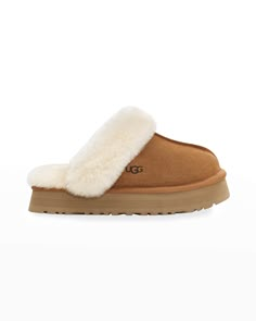 Cute Uggs, Chestnut Uggs, Disco Style, Dr Shoes, Preppy Shoes, Shoe Wishlist, Ugg Slippers, Cute Nikes, Platform Slippers