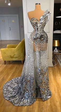 Black Women High Fashion, Costume Carnaval, Dinner Gowns, Senior Prom Dresses, Classy Prom Dresses, Haute Couture Dresses, Glamour Dress, Elegant Dresses For Women, Ball Gowns Prom