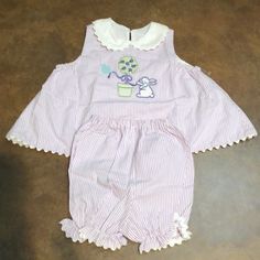 Nwot Infant Glorimont 2 - Piece Romper. Purple And White Seersucker With Rabbit, Tree, And Bird Appliqu. White Collar. Pants Have Elastic Waist And Leg. Size 5-6 Months. (#500a) 100% Cotton Machine Washable Made In Usa Playful Matching Sets For Spring, Playful Spring Matching Sets, White Matching Set Tops For Playwear, Playful Playwear Sets For Spring, Playful Spring Playwear Sets, Playful White Sets For Spring, White Matching Set For Spring, Cute Sleeveless Sets, Cute Sleeveless Matching Set