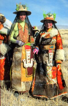 Tribes Of The World, Cultural Clothing, Visual Dictionary, Colorful Clothes