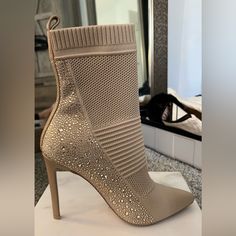 Never Worn Steve Madden Heel Boots, Steve Madden Thigh High Boots, Steve Madden Bling Boots, Fanatik Boots Steve Madden, Steve Madden Open Toe Boots, Shoes Heels Boots, Dress With Boots, Fashion Boots, Steve Madden