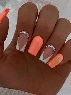 Summertime peach nail designs in a variety of styles, including ombre, glitter, and french Summer Holiday Nails, Summer Nails Neon, Bright Summer Nails Designs, Holiday Acrylic Nails, Neon Acrylic Nails, Summer Nails Beach, Summer Gel Nails, Peach Nails