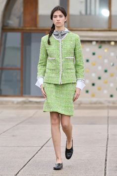 Tweed Runway, Tweed Set, Chanel Resort, Vintage Runway, Chanel Cruise, Capsule Outfits, Copenhagen Fashion Week, Runway Looks