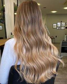 Hair by KathaPfrang #balayage #hairtrend #ghd #wella #wellalove Warm Bronde Balayage Straight Hair, Long Balayage Hair, Straight Hair Balayage, Rosie Huntington Whiteley Hair, Natural Blonde Balayage, Warm Blonde Hair