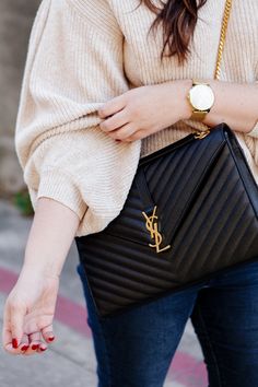 Ysl Large Envelope Bag Outfit, Ysl Handbag Outfit, Ysl Envelope Bag Outfit, Ysl Bag Outfit, Ysl Woc, Ysl Envelope Bag, Giraffe Nails, Ysl Handbag