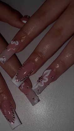 Acrylics Aesthetic, Red Prom Nails, Easy Nail Art Tutorial, Wedding Nail Art Designs, Luxury White Wedding, 15 Nails, Nail Art 2022, Design Nails Art