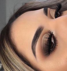 Eye Makeup Pictures, Eye Makeup Designs, Colorful Eye Makeup, Edgy Makeup, Makeup Eye Looks, Creative Eye Makeup, Brown Eyeshadow