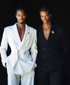 Grad Suits, Male Bridesmaid, Famous Male Models, Men Fashion Photoshoot, Campaign Fashion, Mens Trendy Outfits, Outfit Grid, Mens Outfit Inspiration