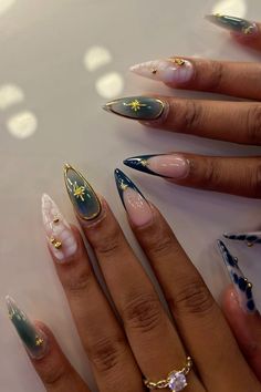 Stiletto Nails Blue, Blue Gold Nails, Blue Stiletto Nails, Gold French Tip, Star Nail Designs, Bedroom Wall Decoration, Fall Nail Ideas, Green Acrylic Nails, Gold Nail Designs