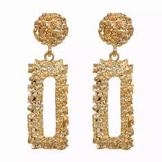 A Piece That Is Classic With A Little Vintage. The Naomi Earrings Are Fit For A Queen Like Yourself. Add These Beauties To Add A Touch Of Vintage To Your Attire. Earring Trends, Earrings Geometric, Statement Drop Earrings, Earrings Large, Drag Queens, Hanging Earrings, Big Earrings, Earring Type, Trend Fashion