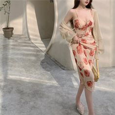 Elegant trap Dress Size S Bust 84cm Length 115cm Waist 68cm M Bust 88cm Length 116cm Waist 72cm L Bust 92cm Length 117cm Waist 76cm Cardigan Size One Size Bust 92cm Length 56cm Waist 76cm Silhouette: A-LINENeckline: V-NeckSleeve Style: Spaghetti StrapDecoration: BowDresses Length: Mid-CalfMaterial: CottonMaterial: PolyesterMaterial: AssortedProfile Type: AClosure Type: PulloverSleeve Length(cm): SleevelessType: RegularFabric Type: ChiffonMaterial Composition: Synthetic FiberWaistline: Natural FactorsPattern Type: Floral Party Dress Summer, Beach Party Dress, Tassel Dress, Mini Dress Fashion, Exclusive Dress, Patterned Cardigans, Feather Dress, Long Sleeve Short Dress, Summer Party Dress