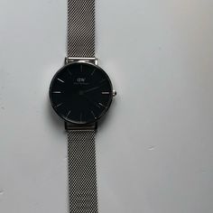 Daniel Wellington Woman’s Watch Sterling Silver, 32 Mm, Black Background Face **Needs New Batteries** Minimalist Silver Analog Watch, Daniel Wellington Rose Gold, Daniel Wellington Black, Daniel Wellington Classic Petite, Daniel Wellington Petite, Daniel Wellington Women, Daniel Wellington Watch, White Dial Watch, Rose Gold Brown