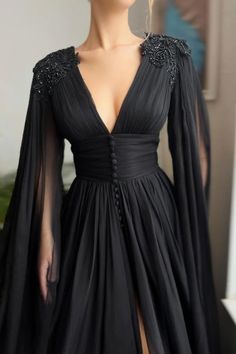 Black Tulle Prom Dress, Prom Gown Elegant, Mom Prom, Evermore Fashion, Matric Farewell, Flower Gown, Princess Hours, Black Chiffon Dress, Evening Gowns With Sleeves