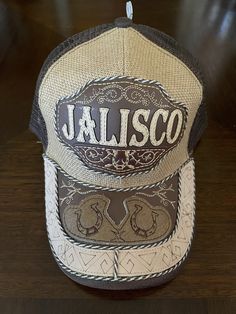 Cowboy Style -5 panel snapback -Color: Brown -Size: Snapback Made in Mexico Rodeo Baseball Cap With Curved Bill, Casual Baseball Cap With Curved Bill For Rodeo, Casual 5-panel Snapback Hat For Rodeo, Curved Bill Baseball Cap For Rodeo, Adjustable Baseball Cap With Curved Bill For Rodeo, Adjustable Curved Bill Baseball Cap For Rodeo, Casual Snapback Baseball Cap For Rodeo, Adjustable Snapback Hat With Curved Bill For Rodeo, Trucker Style 5-panel Baseball Cap For Rodeo