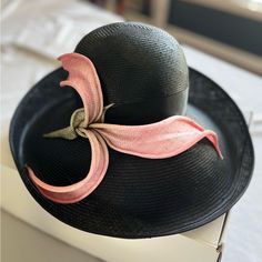 Gorgeous Hat For The Derby, Spring, Or For Tea! Lined Inside With A Straw Calla Lily On The Outside. Designer Bailey Tomlin From London. Not Another One Like This For Sale. Inside Circumference Is 20.5”. Hat Measures About 15-16” Wide From Brim To Brim. This Hat Is Stunning In Person. Black Straw Hat With Curved Brim, Black Curved Brim Sun Hat For Evening, Formal Black Adjustable Sun Hat, Black Curved Brim Hat For Kentucky Derby, Black Wide Brim Sun Hat For Formal Occasions, Pink Straw Hat With Curved Brim, Chic Pink Straw Hat With Short Brim, Formal Black Wide Brim Sun Hat, Chic Pink Short Brim Straw Hat