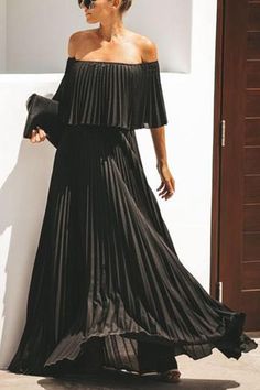 Off The Shoulder Dresses, Bianca Jagger, Cake Skirt, Full Maxi Skirt, Shoulder Dresses, Off Shoulder Fashion, Half Sleeve Dresses, Maxi Robes, Pleated Maxi Dress