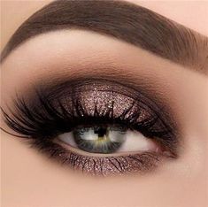 Machiaj Smokey Eyes, Dramatic Eyeshadow, Wedding Makeup For Brunettes, Natural Eye Makeup Tutorial, Makeup Tip, Simple Eyeshadow, Brunette Makeup, Dramatic Eye Makeup, Eyeshadow For Brown Eyes