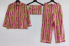 100% pure cotton hand block printed night suit, perfect for summer while sipping tea on your terrace! Full sleeve shirt with buttons and loose fit trousers. Completely handmade in Jaipur from 100% pure cotton fabric. Best for holidays, daily use, summer parties and beach parties. House Party matching pajama set ( shirt and pant set with matching pouch)at one place!! These are also available as bridesmaid pajamas, flower girl pajamas, mother pajamas, pajamas for father, matching family pajamas. Most convenient for the bridal getting ready photo shoot for a memorable time. Very soft and light fabric. These natural women pajamas are made of cotton fabric and perfect for sleep, or for parties, or for everyday use. Payjama set will make you feel stylish while offering incredible comfort. The fa Cotton Block Print Sets For Pajama Party, Pink Cotton Sets With Block Print, Pink Cotton Block Print Set, Printed Cotton Pant Set, Bridesmaid Pajamas, Girl Pajamas, Cotton Pajama Set, Matching Pajama, Sipping Tea