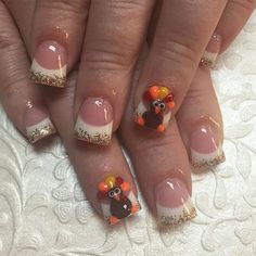 Nails by Sylvia #chicnailbar @btwinkley1058 #fallnails #thanksgivingnails #3Dturkeynails Thanksgiving Nail Art Designs, New Nail Art Design, Short Nails Art, Pretty Nail Designs