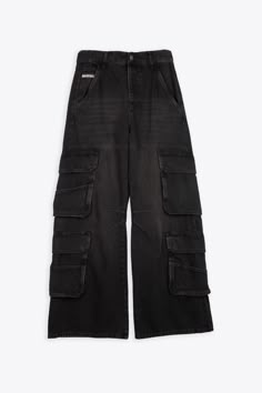 Black denim cargo pant. Metal button fastening. Two side pockets. Two back pockets. Four large leg pockets with flap. Baggy fit. Composition: 100% cotton. | Diesel Women's D-sire-cargo-d L.30 Black denim cargo pant D Sire Cargo D in Denim Black | SS24 Black Cargos, Denim Cargo Pants, Y2k Pants, Denim Cargo, Black Cargo Pants, Black Cargo, Cargo Pant, Denim Design, Fancy Outfits