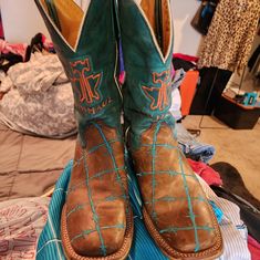 They Have Only Been Worn A Handful Of Times Still Like Brand New Tin Haul, High Top Shoes, Top Shoes, High Top, Cowboy Boots, High Tops, Cowboy, Tin, Size 10