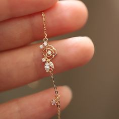 Pretty Jewelry Necklaces, Rose Bracelet, Jewelry Accessories Ideas, Gold Bracelet For Women, Fancy Jewellery, Jewelry Lookbook, Mens Dress, Fancy Jewelry, Hand Jewelry