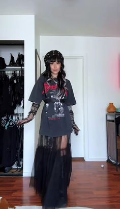 Metalcore Concert Outfit, Bring Me The Horizon Concert Outfit, Alternative Club Outfit, Goth Bridesmaid Dresses, Sleep Token Concert Outfit, Dpr Concert Outfit, Metal Core Outfit, Slipknot Concert Outfit, Cluttercore Outfit