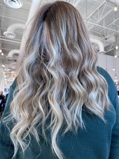 Low Mantience Blonde, Cool Tone Hair Colors, Low Maintenance Blonde, Icy Blonde Highlights, Ashy Hair, Platinum Blonde Hair Color, Silver Blonde