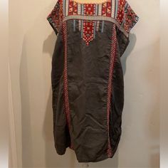 Absolutely Gorgeous Grey Size Xl Embroidered Linen Tunic Dress. Perfect For The Spring Or Tropical Vacation. Embroidery On This Piece Is Stunning. Excellent Used Condition. Linen Tunic Dress, Embroidered Tunic Dress, Embroidered Linen, Linen Tunic, Embroidered Tunic, Tropical Vacation, Johnny Was, Xl Dress, Tunic Dress