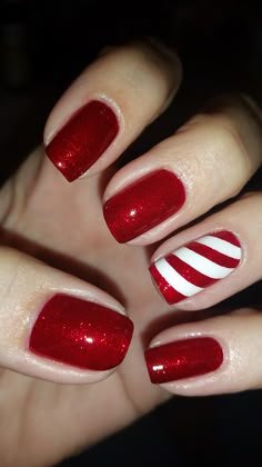 Christmas Party Nails, Unghie Sfumate, Christmas Gel, Nagellack Trends, Christmas Nails Easy, Cute Christmas Nails, Christmas Gel Nails, Christmas Nails Acrylic, Party Nails