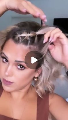 Short Hair Softball Hairstyles, Easy Boat Hairstyles, Cute Short Hair Updos Simple, Disney Hairstyles With Ears Short Hair, Easy Up Do For Short Hair, Short Pool Hair Styles, Haïr Style For Shoulder Length Hair, Boat Hair Hairstyles Short, Short Up Do