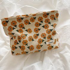 Brand Name: eTyaMain Material: CanvasOrigin: CN(Origin)CN: HubeiItem Width: 5cmStyle: FashionMaterial Composition: canvasPattern Type: FloralClosure Type: zipperModel Number: cosmetic bagItem Height: 18cmItem Length: 25cmItem Type: Cosmetic CasesShape: BoxItem Weight: 50g Baggy Bag, Pencil Cases For Girls, Makeup Case Organization, Large Cosmetic Bag, Lipstick Bag, Makeup Bag Organization, Women Cosmetics, Beauty Case, Toiletry Bag Travel