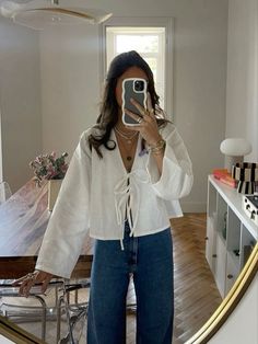 Summer Outfit With Sleeves, Shirt That Ties In The Back, Tie Up Long Sleeve Top, Linen Shirt Outfits For Women, Outfit Inspired Spring, Outfit For Summer 2024, Cute Spring Dresses Casual, Top On Shirt Outfit, Bow Tie Tops Blouses