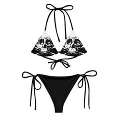 Black Rave Swimwear For Festivals, Black Beachwear Swimwear For Music Festival, Black Beachwear For Music Festival, Goth Beach Aesthetic, Goth Bathing Suit, Gothic Swimwear, Punk Pirate, Unique Bikinis, Skull Bones