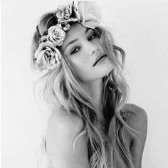 flower crown Beautiful Bridal Hair, 인물 사진, Floral Crown, Pretty Hairstyles, Her Hair, Hair Inspo, Bridal Hair