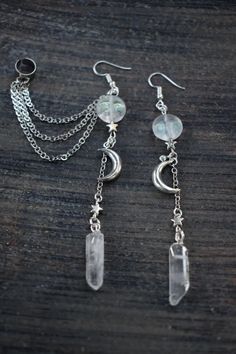 Celestial Earrings Silver, Witchy Aesthetic Jewelry, Grunge Jewelry Earrings, Moon Jewelry Aesthetic, Celestial Outfit Aesthetic, Crystal Earrings Aesthetic, Moon Inspired Outfits, Witch Clothing Aesthetic, Celestial Aesthetic Clothes