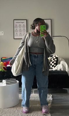 Fashion Inspo Outfits Large Size, Cute School Outfits Plus Size, Art Museum Aesthetic Outfit Plus Size, Cute Outfits With Mom Jeans For School, Simple School Outfits Plus Size, Plus Size Baggy Jean, Fall College Outfits Plus Size, Comfy But Stylish Outfits Plus Size, College Outfits Medium Size