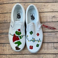 Youth Vans Size 3, Box Included. Never Worn. Canvas Painted Shoes, Diy Shoe Painting Ideas, Canvas Shoes Painting, Diy Canvas Shoes, Christmas Shoes Diy, Custom Slip On Vans, Jeans Painting, Hand Painted Vans, Sneaker Ideas