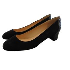 New Jcrew Suede Pumps With Stamped Croc Heel Size: 7 Color: Black Retail: $198 Style: G8170 Per Jcrew, "Suede + A Textured Heel = The Best Of Both Worlds." Suede Upper. Leather Lining. Man-Made Sole. 1 2/5" Heel. For The Best Fit, It Is Recommended, By The Brand, To Choose A Half Size Smaller Than Your Usual Size. Note: Light Scuffs Are On Bottom Of This Shoe Due To Store Try Ons. Shoes Are Still New Despite These Scuffs. These Shoes Are New. The Inside Footbed Is Marked To Prevent Retail Store Returns. Light Scuff Marks May Appear On The Soles From Store Try-Ons. Size: 7 Workwear Court Shoes With Contrasting Heel And Round Toe, Black Court Shoes With Rubber Heel Cap, Flat Heel, Black Block Heel Court Shoes With Branded Insole, Black Round Toe Court Shoes With Contrasting Heel Counter, Black Court Shoes With Block Heel And Branded Insole, Black Court Shoes With Contrasting Heel Counter For Work, Black Court Shoes With Contrasting Heel Counter, Black Almond Toe Court Shoes With Contrasting Heel, Black Suede Court Shoes With Reinforced Heel