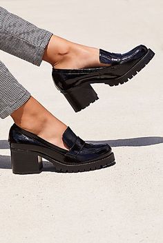 Lexden Block Heel Loafer Loafers Outfit, Tennis Shoes Outfit, Block Heel Loafers, Tim Walker, Simple Shoes, Toe Post Sandals, Winter Leggings, Studded Heels, Margaret Atwood