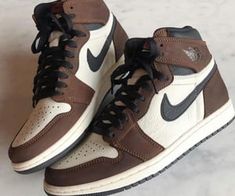 Brown Jordans, Aesthetic Shoe, Jordans 1, Birthday Clothes, Sneaker Heads