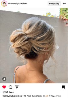 The Lovely Hair Class Midi Updo Bridal Hair, Mid Height Bun Wedding, Midi Bun Wedding Hair, Bride Hairstyles Updo, Bun With Curls, Half Up Wedding Hair, Wedding Hairstyles Bridesmaid, Up Dos For Medium Hair