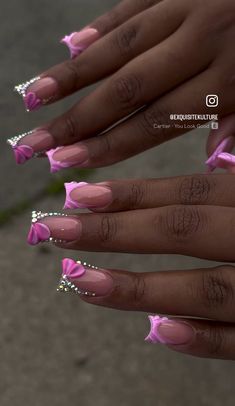 Colorful French Tip Nails With Design, Freestyle Short Nails, Short Baddie Nail Designs, Short Medium Nails, Pink Nails Almond Shape, Airbrushed Nails, Frenchies Nails