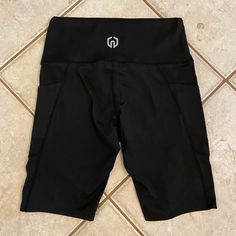 This Is A Pair Of Brand New Womens Black (With Pockets!) Compression Workout Shorts. They Are Completely Brand New Never Tried On! They Are A Large And Come From A Smoke Free Home. They Have Pockets On The Side For Your Phone Or Whatever You Need! They Are Great Shorts And Great For Sweating Also! Paid About $45 For Them So You’re Getting A Great Deal For $24 Or Best Offer! Open To Offers! Nike Spandex Shorts, Lulu Lemon Shorts, Nike Tempo Shorts, Nike Spandex, Lululemon Speed Up Shorts, Nike Athletic Shorts, Black High Waisted Shorts, Athletic Skirt, Nike Running Shorts