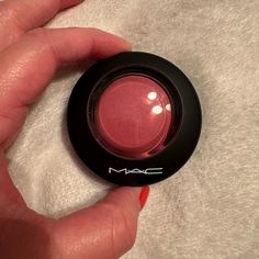 This New Mac Blush Was Lightly Swatched Once. Beautiful Pink Color. No Box But Never Applied. Color Is Happy Go Rosy. Mac Mineralize Blush. Mac Mineralize Blush, Copper Blush, Mac Blush, Mac Pigment, Mac Powder, Makeup Mac, New Mac, Blush Palette, Mac Makeup