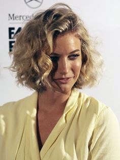 Zanita Whittington, Wavy Bob, Medium Long Hair, Permed Hairstyles, Good Hair Day, Long Bob, Short Curly Hair, Hair Envy, Great Hair