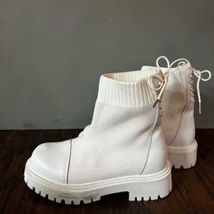 Brand New Never Worn Before! Perfect For This Upcoming Fall Season White Lace-up Boots For Spring, White Ankle-high Summer Boots, Casual White Lace-up Boots, White Medium Width Lace-up Boots, White High-top Boots For Spring, White Medium Width Winter Boots, Casual White Ankle-high Boots, White Casual Boots For Fall, White Medium Width Boots For Spring