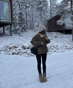 Influencer Outfit, Moncler Sweater, Click Photo, Influencers Fashion, Winter Fits, Outfit Style, Round Up, Brunettes, Winter Looks